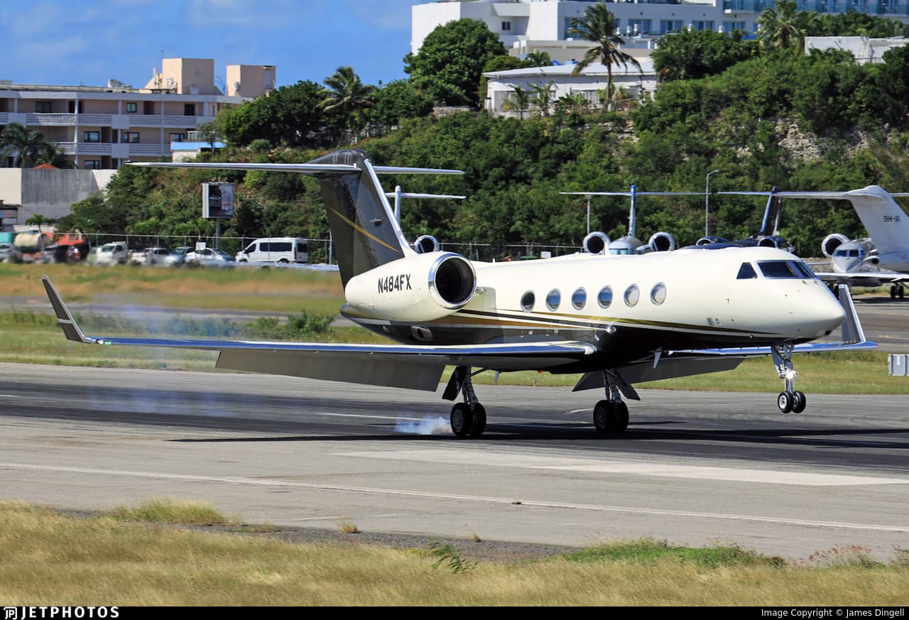 N484FX