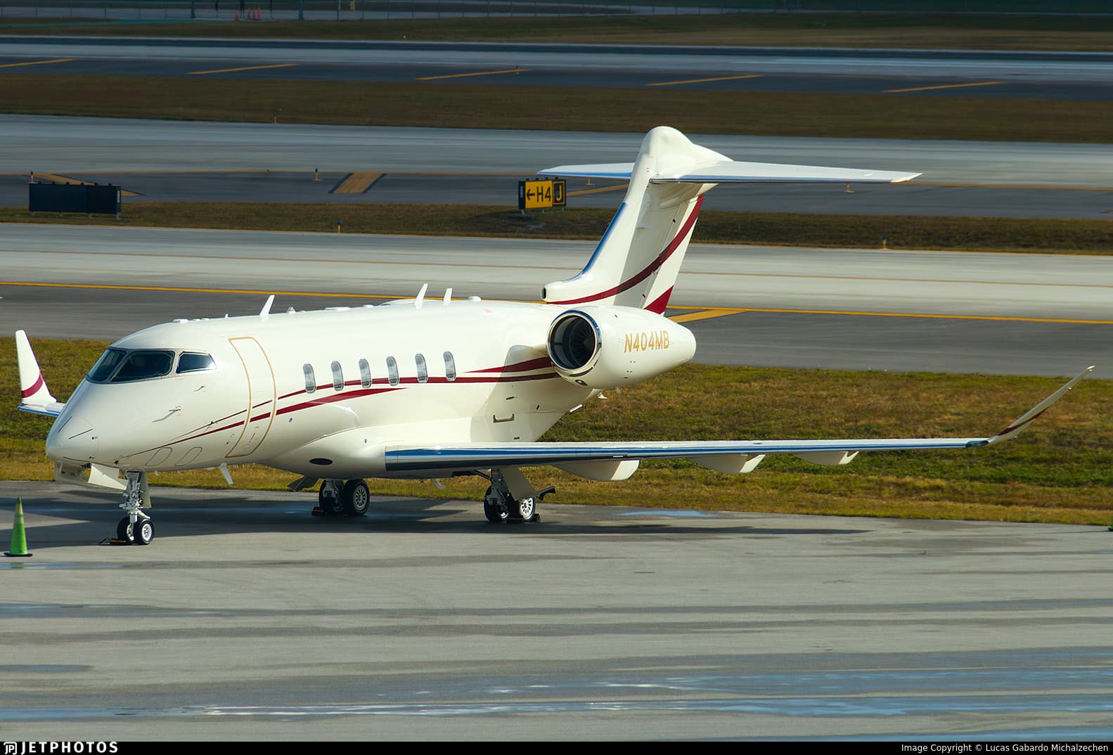 N404MB