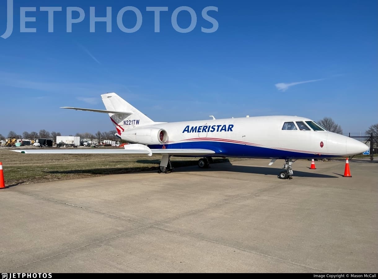 N221TW