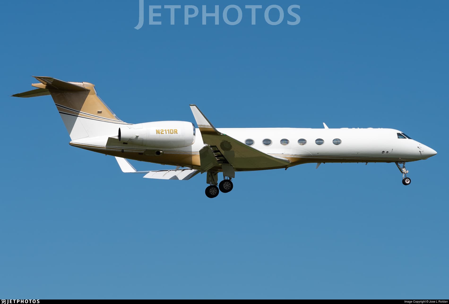 N211DR