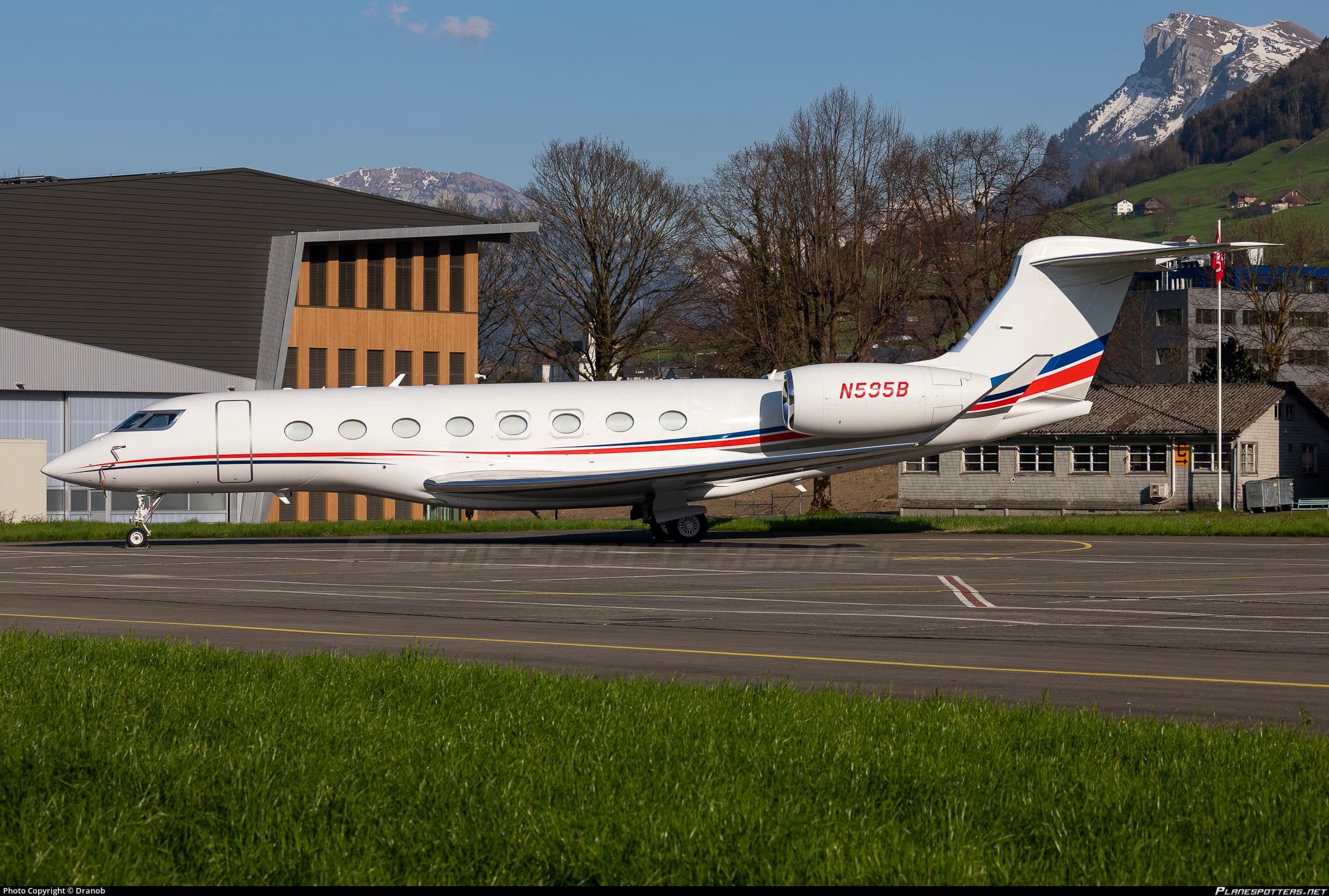 N595B