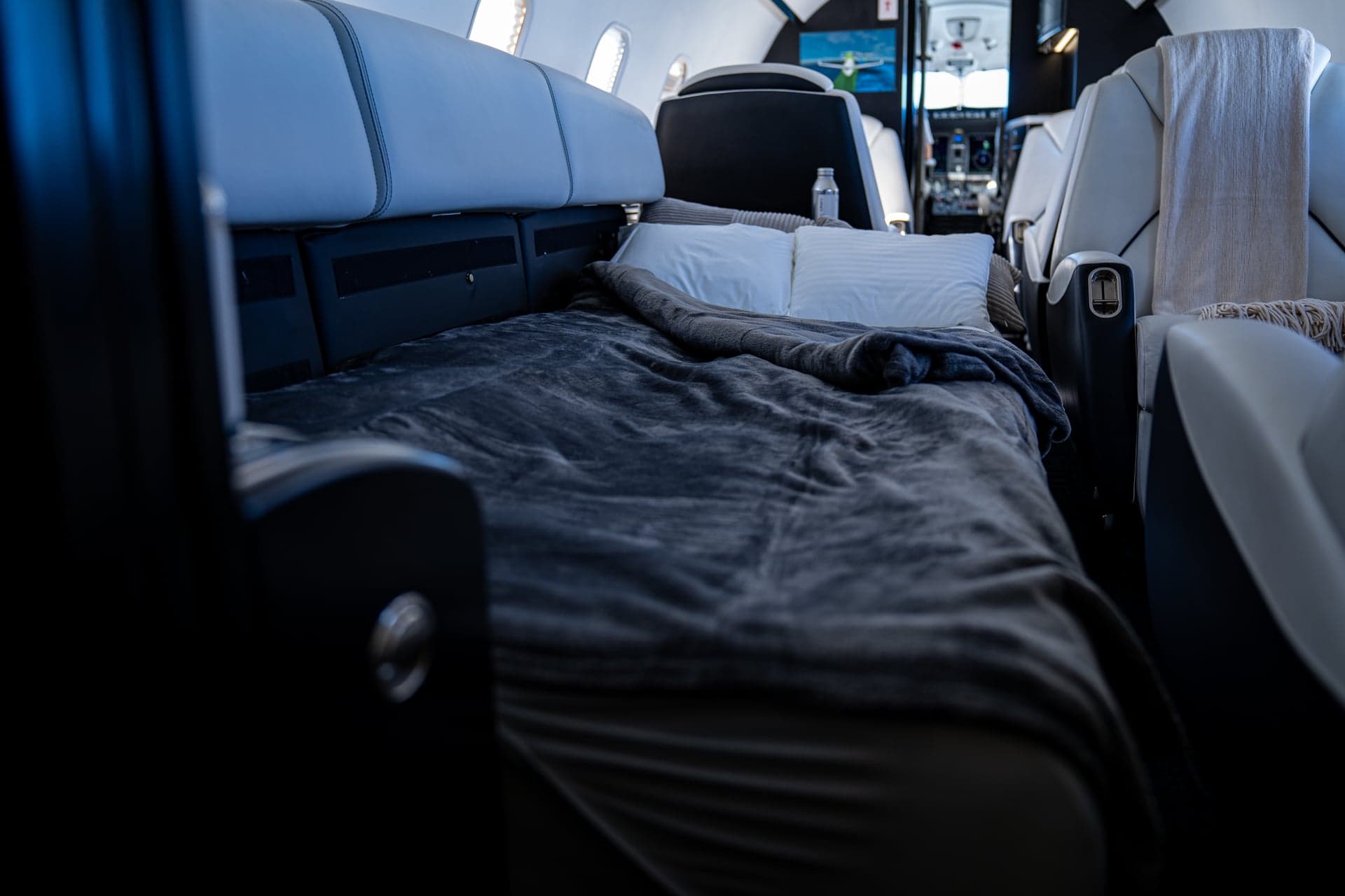 N251FT interior detail