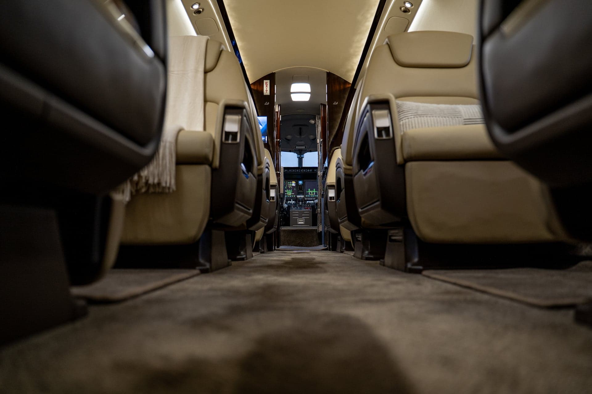 N395PD interior detail