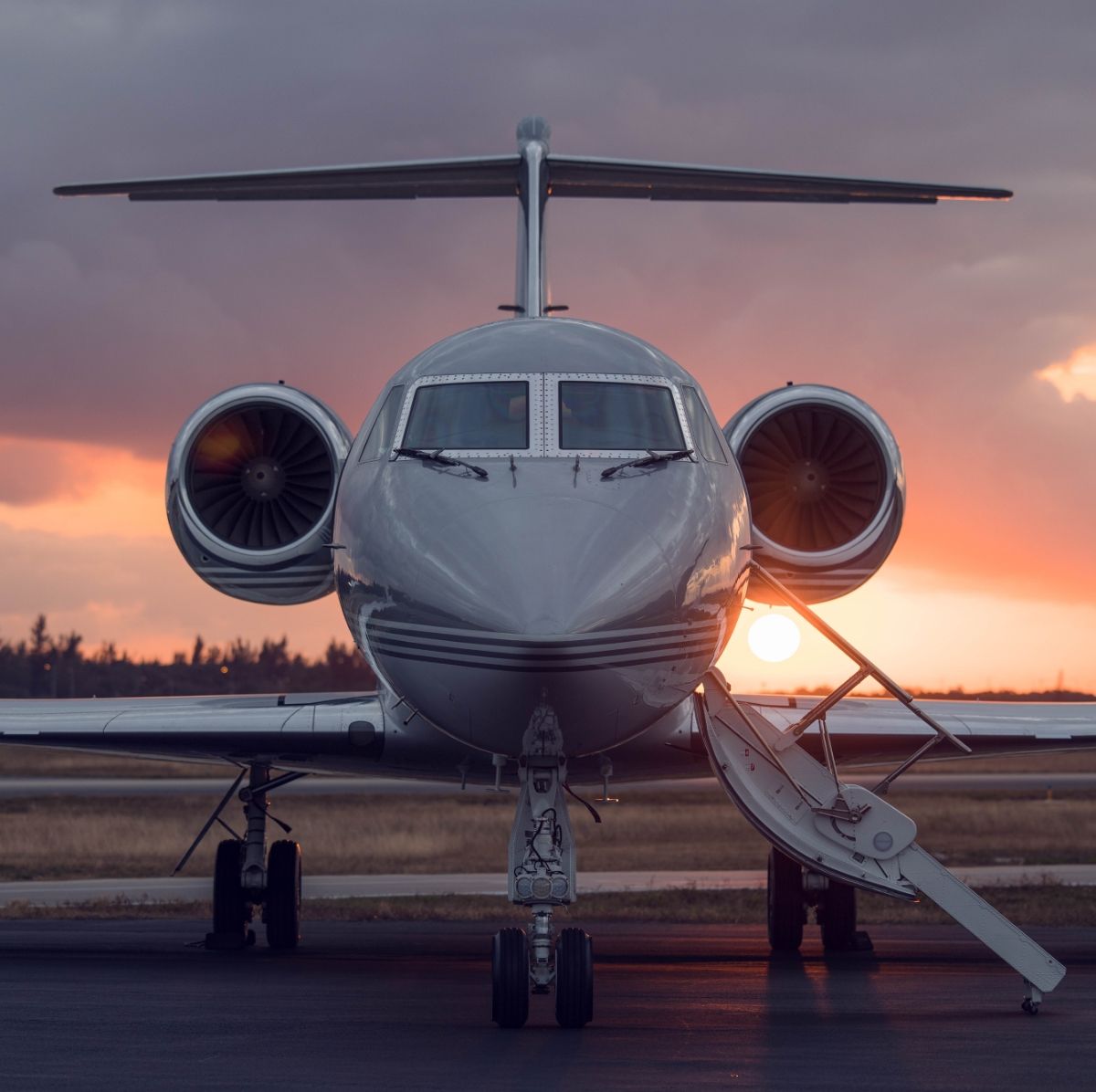 a plane waiting for people to board