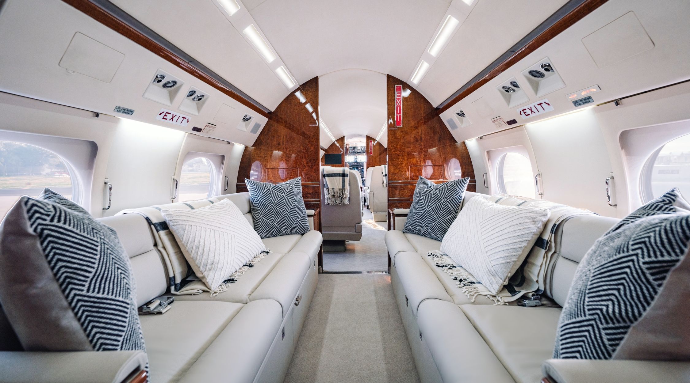 cabin of a gulfstream GIV jet