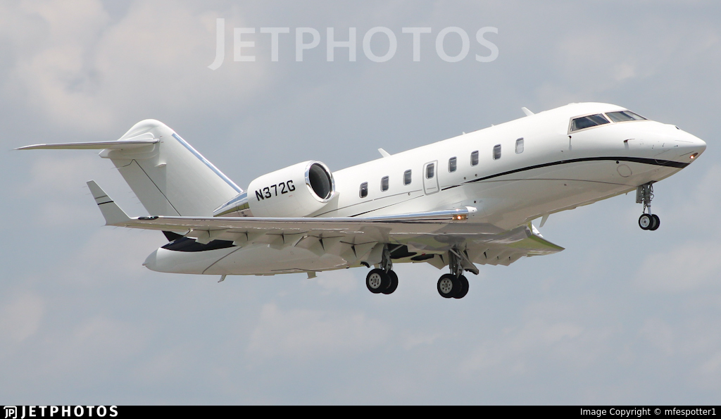 N372G - Bombardier Challenger 605 (CL-600-2B16) (605) | Flight