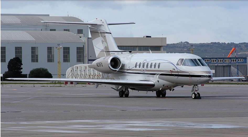 Hawker 4000 Exterior