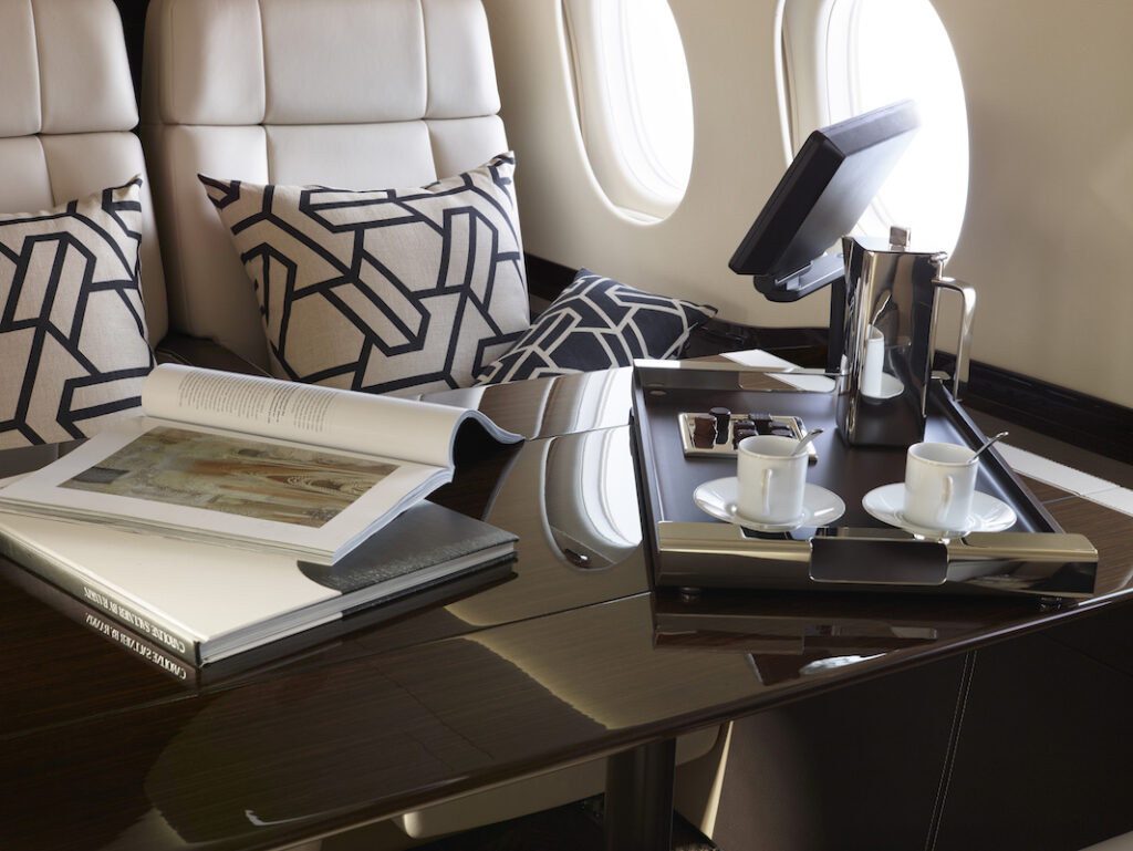 Dassault 2000LXS Interior