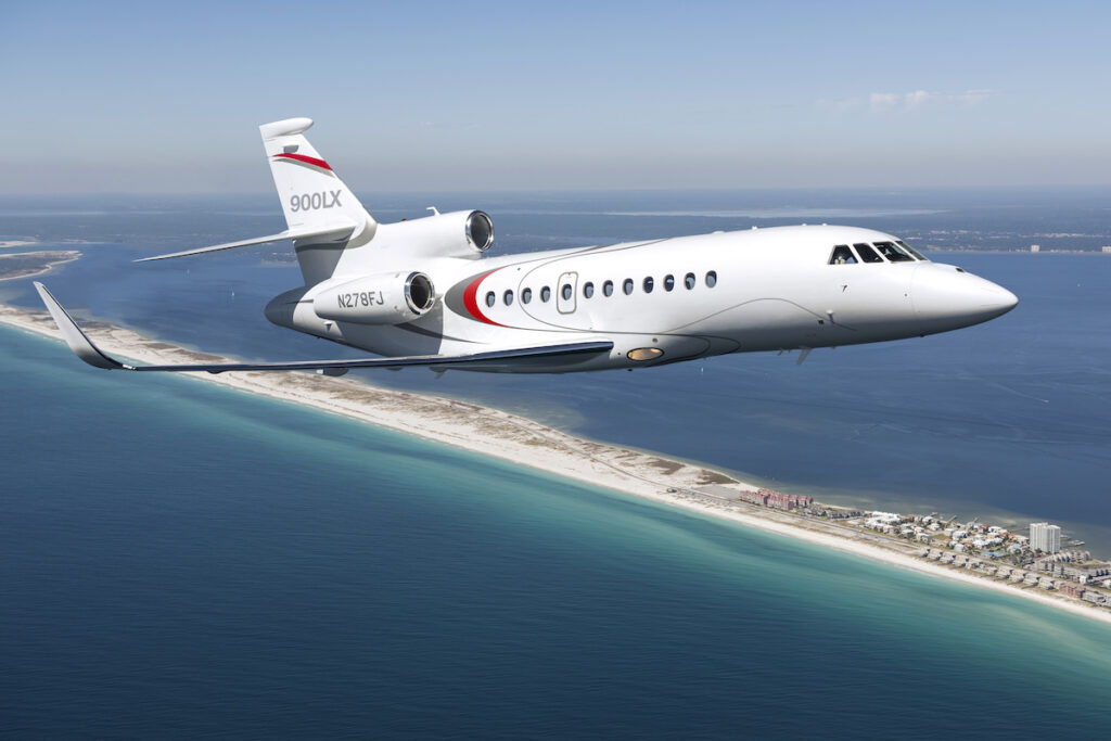 Dassault Falcon  900LX Exterior