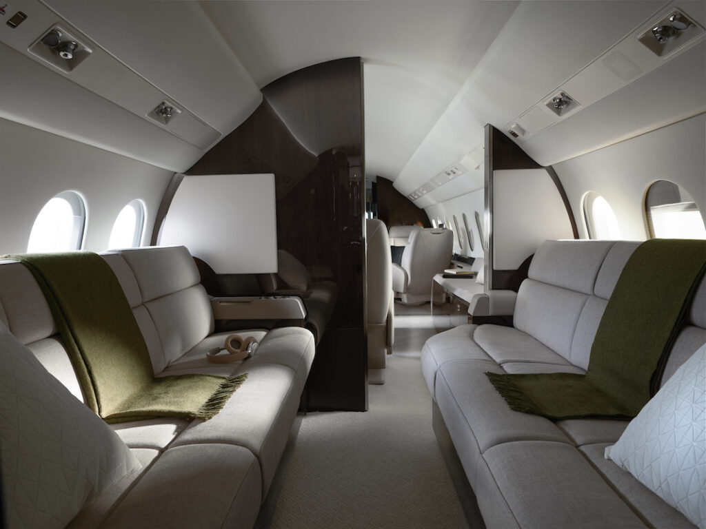 Dassault Falcon  900LX Interior