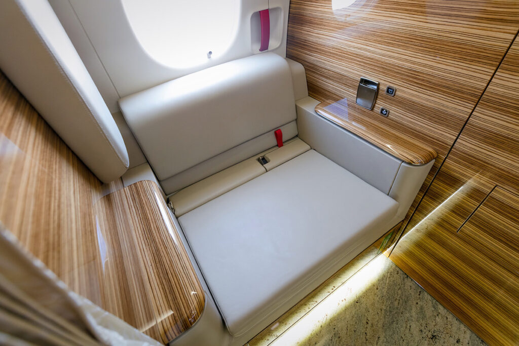 Embraer Legacy 450 Interior
