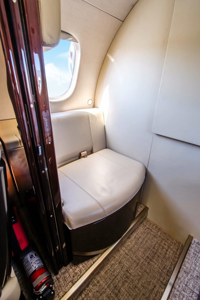 Embraer Phenom 300 Interior