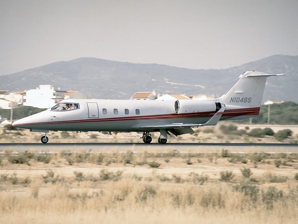 Bombardier Learjet 55