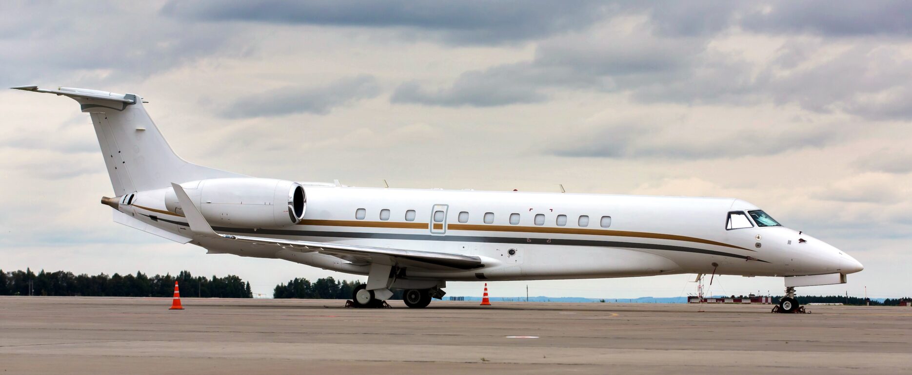 Embraer Legacy 650
